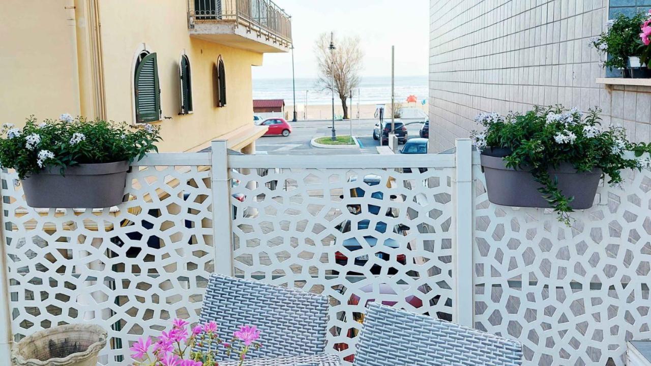 Sweet Home & Wellness Affittacamere Nettuno Extérieur photo