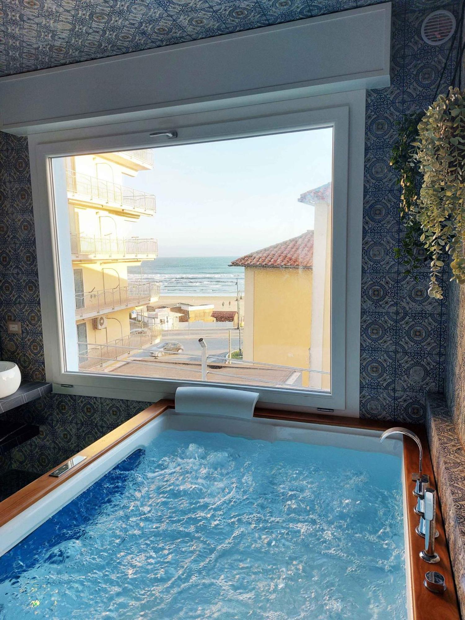 Sweet Home & Wellness Affittacamere Nettuno Extérieur photo